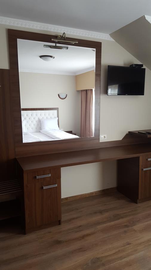 Hanul Domnesc Imperial Hotel & Spa Călan Exteriör bild